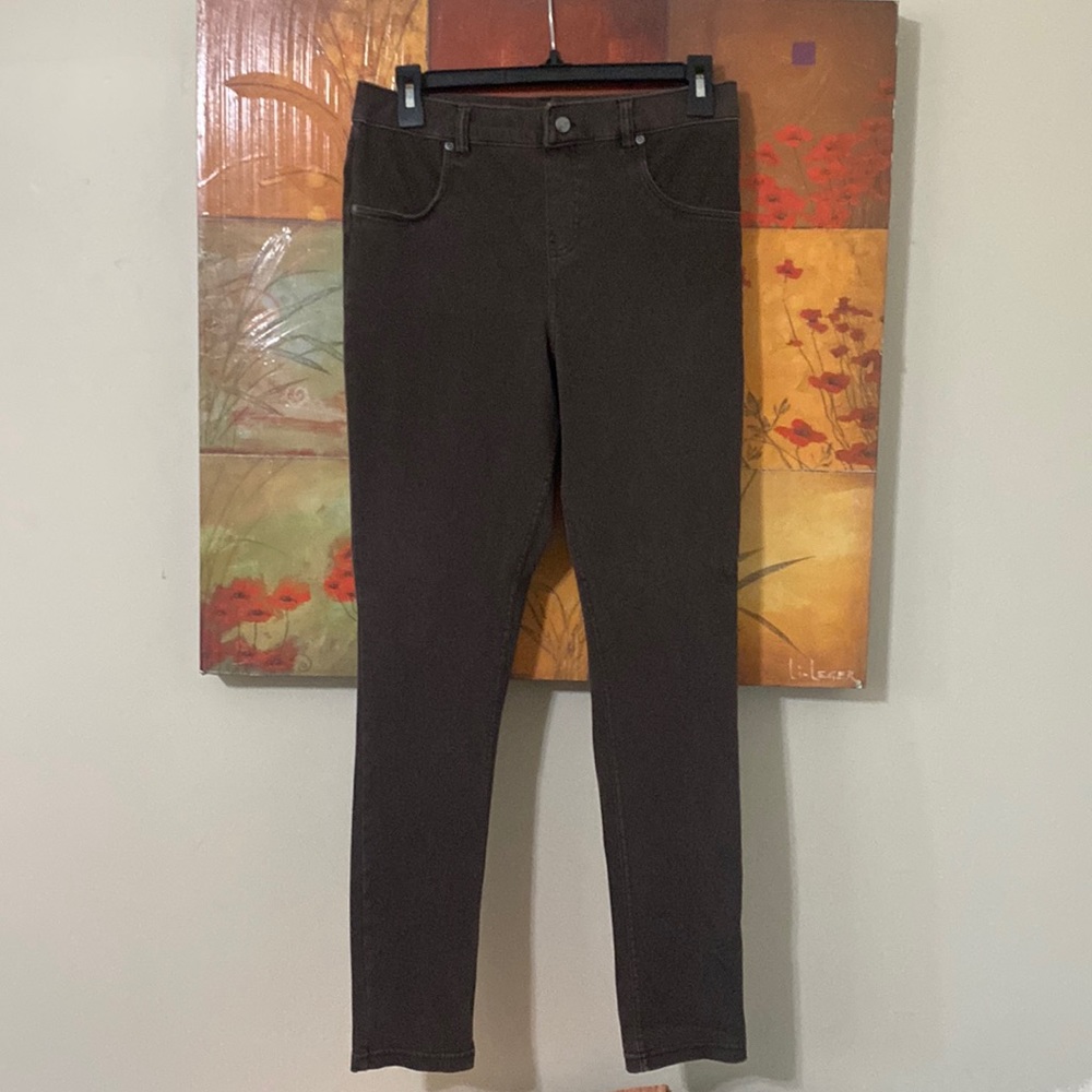 SIZE MED HUE DARK BROWN JEGGINGS